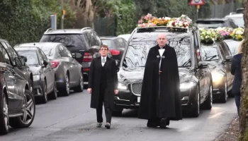 Funeral-Limo-bg-768×431-1 Funeral-Limo-bg-768x431-1